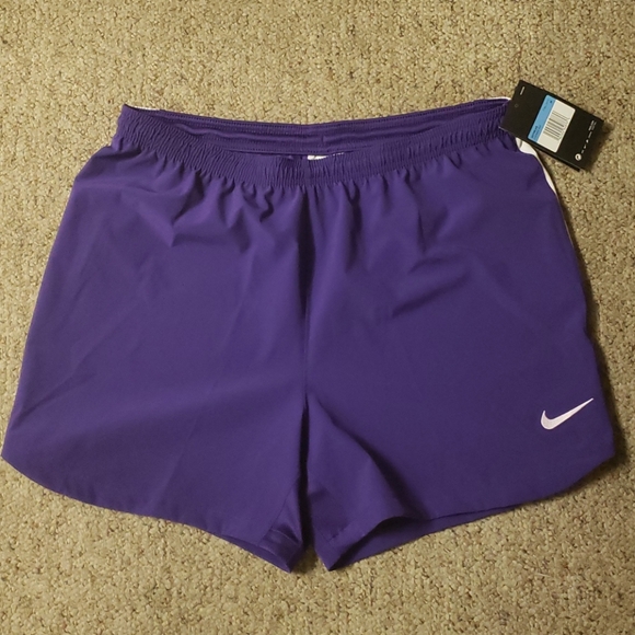 Nike Pants - NWT Women's Nike Medium Shorts
